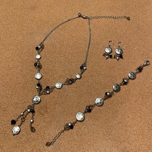 Lia Sophia Hammered metal dangle tassel set